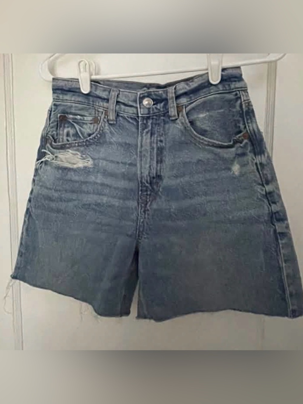 Classic Men's Denim Shorts in Faded Blue